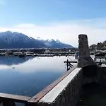 4 Person In *