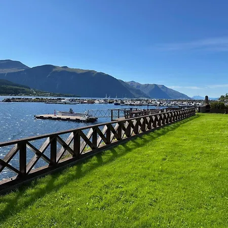 4 Person In * Eidsvåg