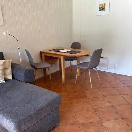 4 Person In Appartement *