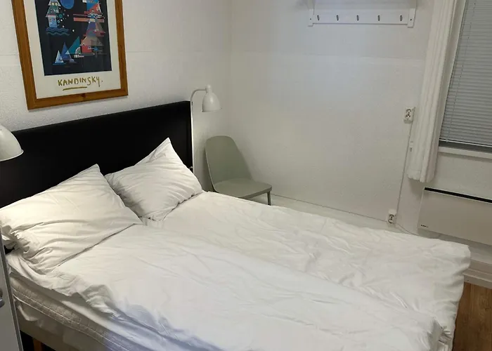 4 Person In Appartamento